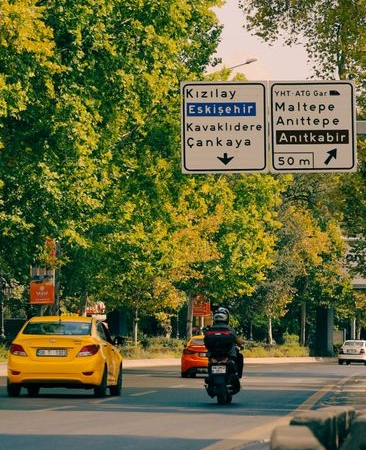 Eskişehir'de motosikletin çarptığı 16 yaşındaki yaya yaralandı