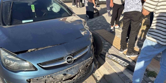 Eskişehir'de otomobil-minibüs kazasında 8 kişi yaralandı