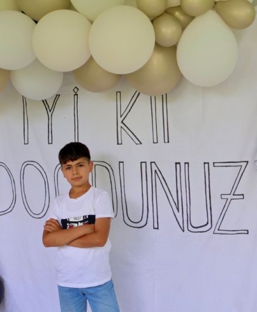 Eskişehirli 11 yaşındaki voleybolcu Eczacıbaşı'na transfer oldu