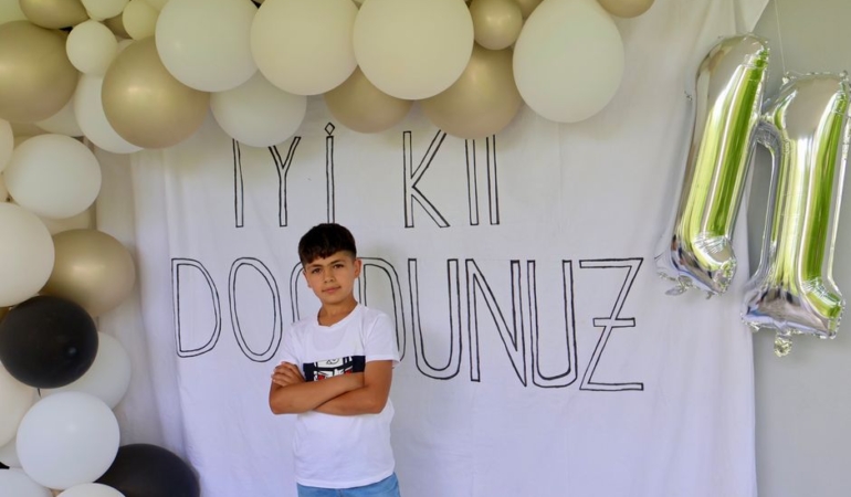 Eskişehirli 11 yaşındaki voleybolcu Eczacıbaşı'na transfer oldu
