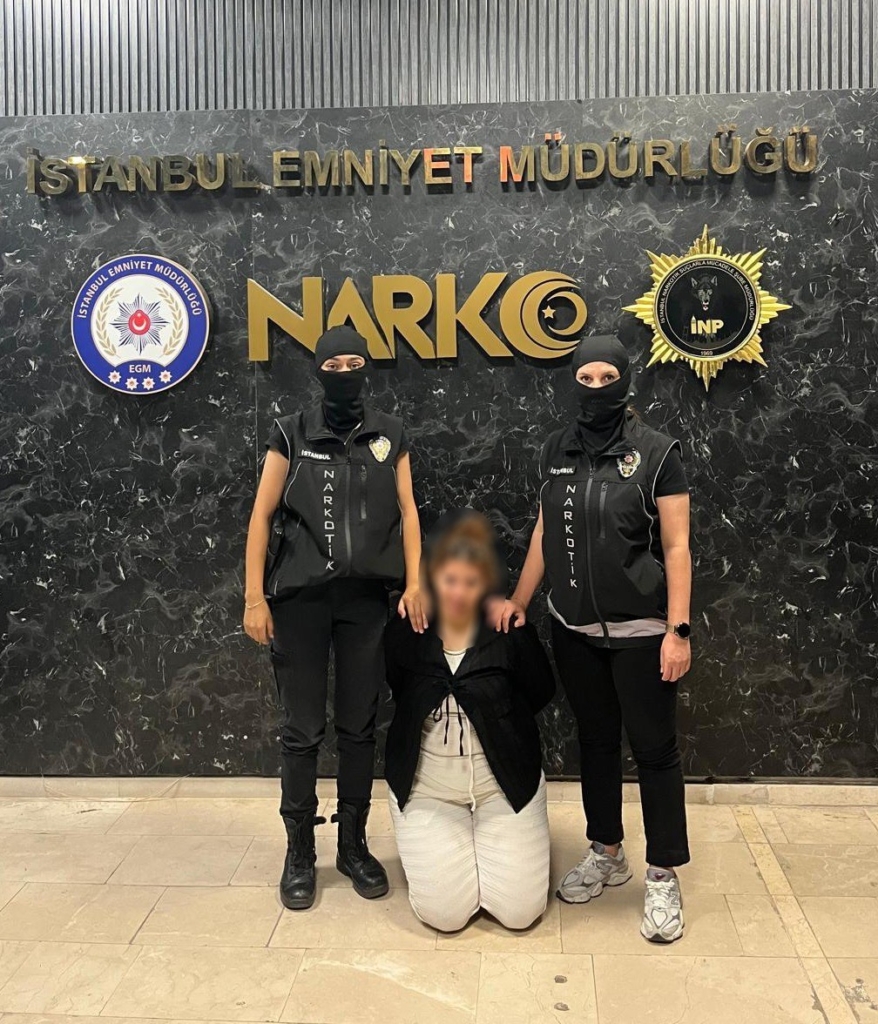 Faslı uyuşturucu kaçakçısı kadın İstanbul'da yakalandı