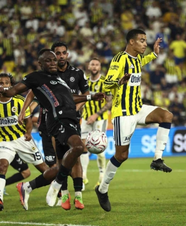 Fenerbahçe, Konyaspor'u 4-2 ile geçti