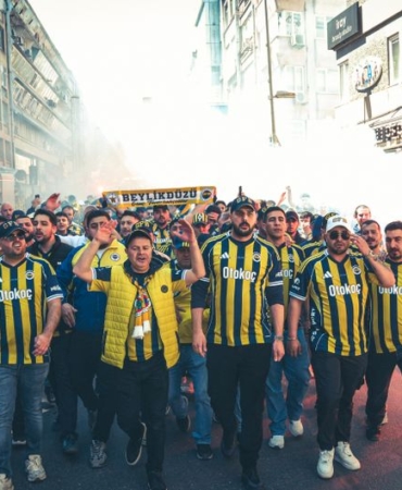 Fenerbahçe, Romelu Lukaku ile imza töreni düzenledi