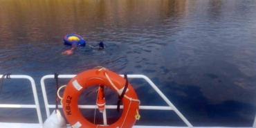 Fethiye açıklarında sürüklenen iki kişi kurtarıldı