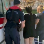 Fethiye'de gezi teknesinde rahatsızlanan yolcu karaya tahliye edildi