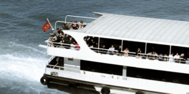 Fethiye'de gezi teknesinde yangın: 115 yolcu denize atladı