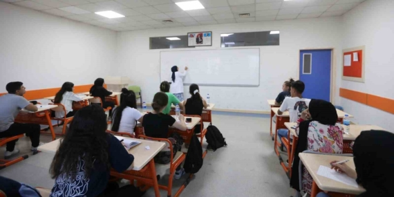 GASMEK öğrencileri üniversiteye yerleşerek başarılarını kanıtladı