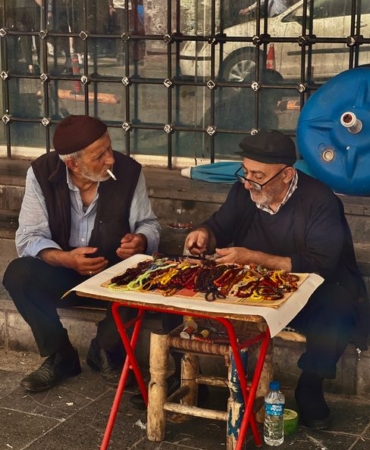 Gaziantepli Fatih Acem, Tespih Yaparak Engelleri Aşıyor