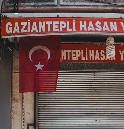 Gaziantepli sanatçıdan Erdoğan’a 25. yıl hediyesi grafiti