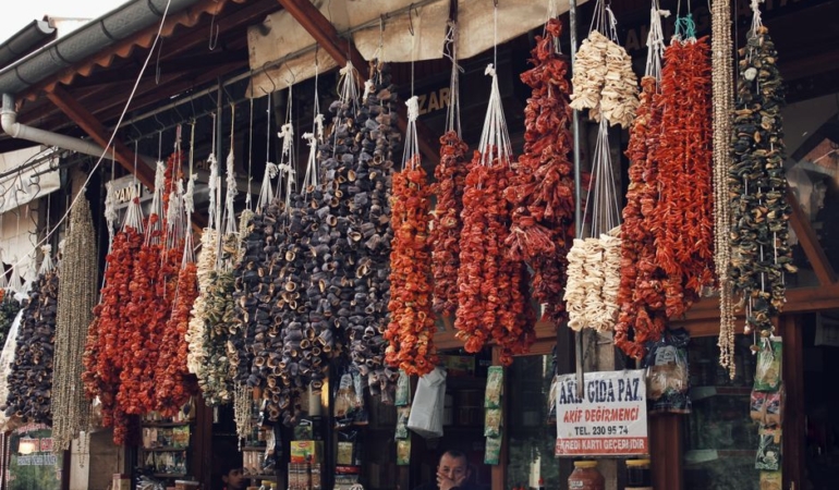 Gaziantep'te Kurutmalık Sebzeler Tezgahlarda