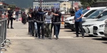 Gaziantep'te Milletvekilini Bıçaklayan Zanlı ve Oğlu Tutuklandı