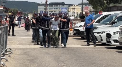Gaziantep'te Milletvekilini Bıçaklayan Zanlı ve Oğlu Tutuklandı
