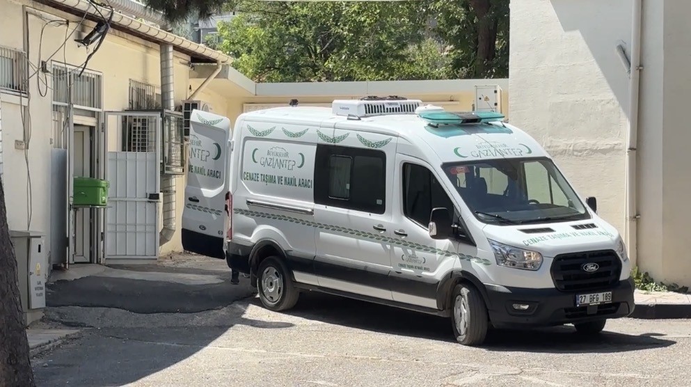 Gaziantep'te elektrik akımına kapılan demir doğrama ustası hayatını kaybetti