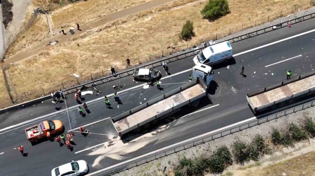 Gaziantep'te zincirleme trafik kazası: 2 ölü, 5 yaralı