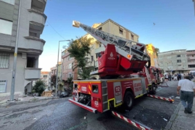 Gaziosmanpaşa'da çatı katında yangın: 1 kişi hayatını kaybetti