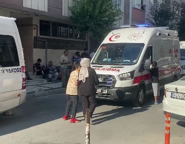 Gaziosmanpaşa'da evinde boğazı kesilmiş bir kişi bulundu