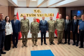 Genelkurmay Başkanı Bayraktaroğlu Artvin'de Askeri Birlikleri Denetledi