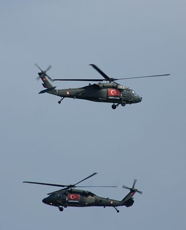 Giresun'da helikopter düştü, Vali bölgeye gitti