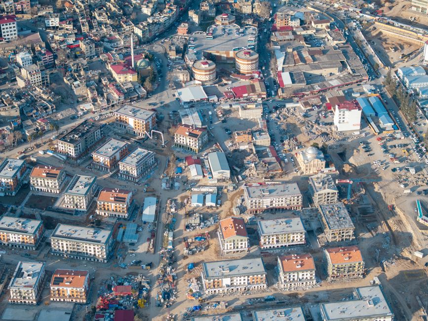 Gölpazarı Kaymakamı Titiz, Yangın Bölgesindeki TOKİ Konutlarını İnceledi