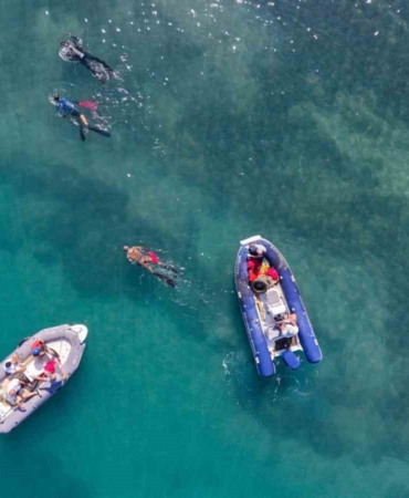 Gümbet'te 310 kilogram atık deniz dibinden çıkarıldı