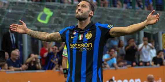 Hakan Çalhanoğlu'nun golüyle Inter, Monza'yı 4-1 yendi