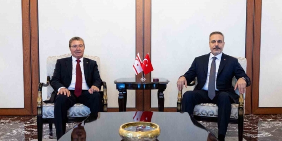Hakan Fidan, KKTC Başbakanı Ünal Üstel ile Ankara'da bir araya geldi