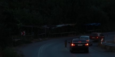 Hatay'da U dönüşü yapan otomobile motosikletler çarptı