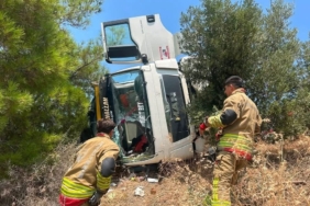 Hatay'da devrilen kamyonun sürücüsü hastaneye kaldırıldı