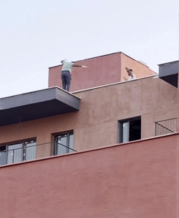 Hatay'da inşaat işçileri oyun havasıyla eğlendi