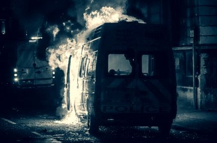 Hatay'da minibüs yangını patlamalarla sonuçlandı
