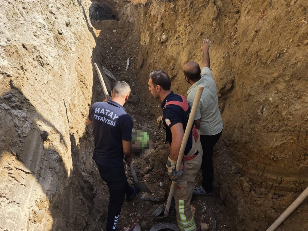 Hatay'da toprak kaymasında bir işçi hayatını kaybetti