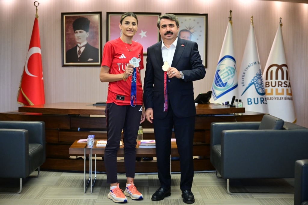 Hatice Kübra İlgün, 20. Akdeniz Oyunları'nda Altın Madalya Kazandı