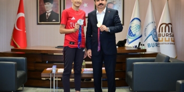Hatice Kübra İlgün, 20. Akdeniz Oyunları'nda Altın Madalya Kazandı