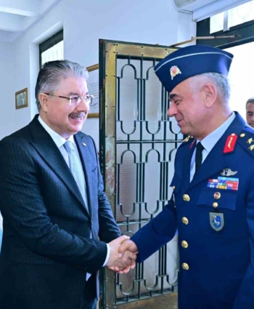 Hava Korgeneral Erdoğan Gür, Vali Dr. Erdinç Yılmaz'ı Ziyaret Etti