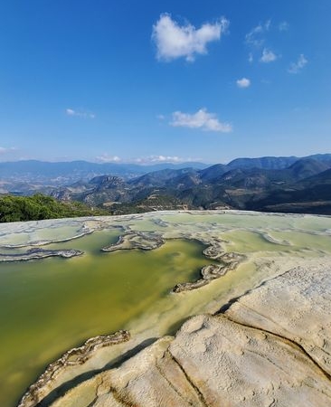 Hisarcık'taki termal havuz, vatandaşların ilgisini çekiyor