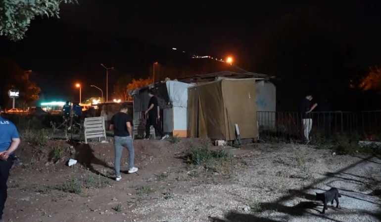 DENİZLİ'DE İKİ GRUP ARASINDAKİ KAVGA KANLI BİTTİ; 1 YARALI