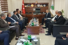 İran Büyükelçisi Hakkâri'de Ekonomik İşbirliği Görüşmeleri Yaptı