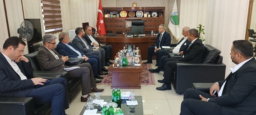 İran Büyükelçisi Hakkâri'de Ekonomik İşbirliği Görüşmeleri Yaptı