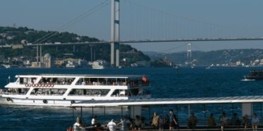 İran Meclisi, Hürmüz Boğazı'ndaki gemilerden ücret alınmasını onayladı