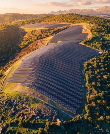 İş Bankası, Mardin'de 21 megavatlık güneş enerjisi santrali kurdu
