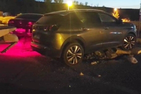 Isparta'da iki otomobilin çarpışması sonucu 10 kişi yaralandı