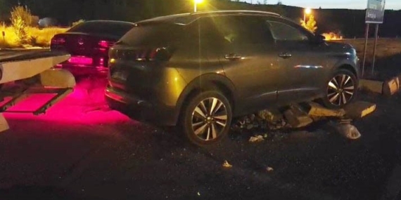 Isparta'da iki otomobilin çarpışması sonucu 10 kişi yaralandı