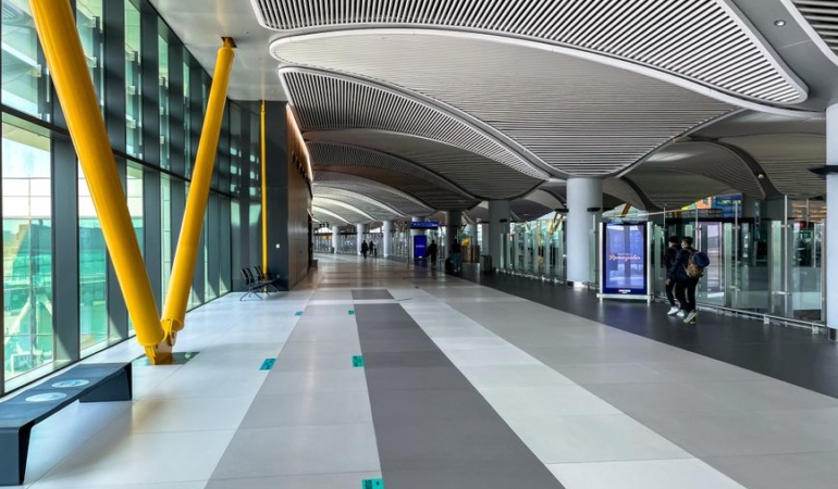 İstanbul Havalimanı'nda yeni rekor: 290 bin yolcu
