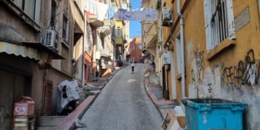 İstanbul'da çöp atma tartışmasında kan aktı: 14 yaşındaki çocuk kadını yaraladı