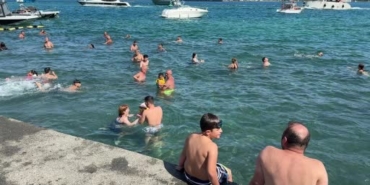 İstanbul'da sıcak hava nedeniyle parklar ve sahiller doldu
