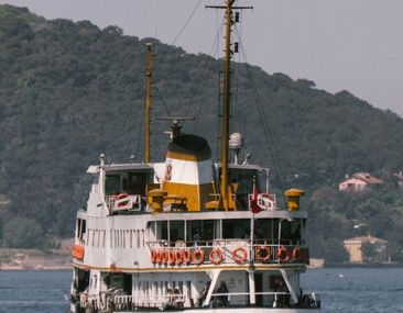 İstanbul'da sis nedeniyle 15 vapur seferi iptal edildi