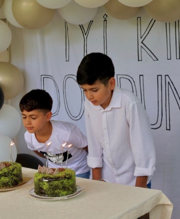 İzmir Doğal Yaşam Parkı'nda Winner'a Doğum Günü Kutlaması