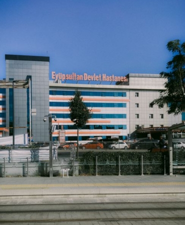 İzmir Eşrefpaşa Hastanesi'nin yeni hizmet binası tamamlanıyor