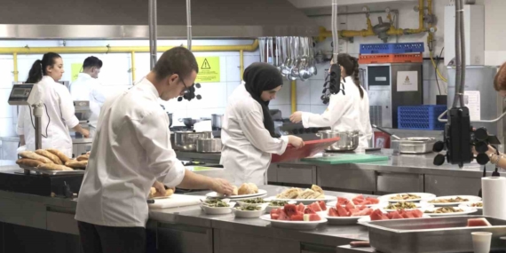 İzmir ve Ağrı Üniversiteleri'nden Gastronomi İş Birliği