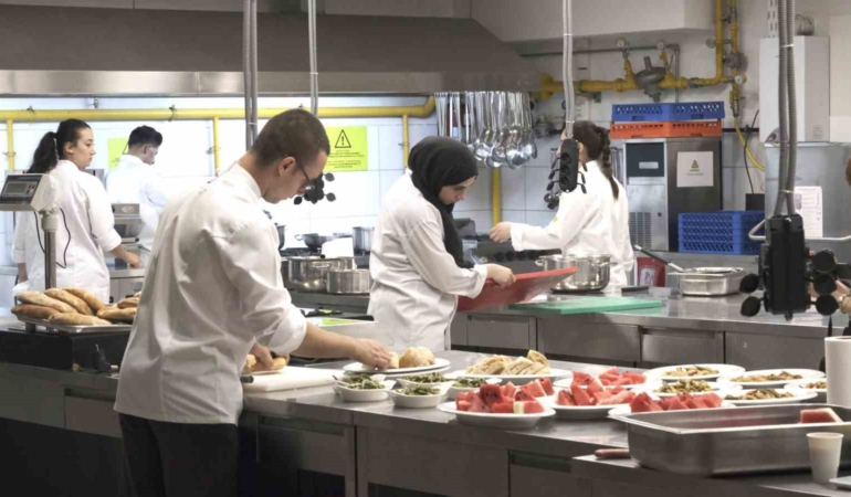 İzmir ve Ağrı Üniversiteleri'nden Gastronomi İş Birliği